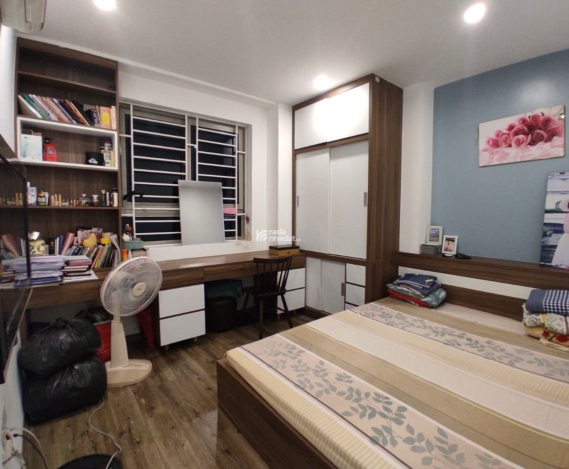 Chính chủ bán nhanh căn hộ 85m2 2 ngủ 2wc CT1C Thông tấn xã full nội thất hiện đại BC Đông nam mát