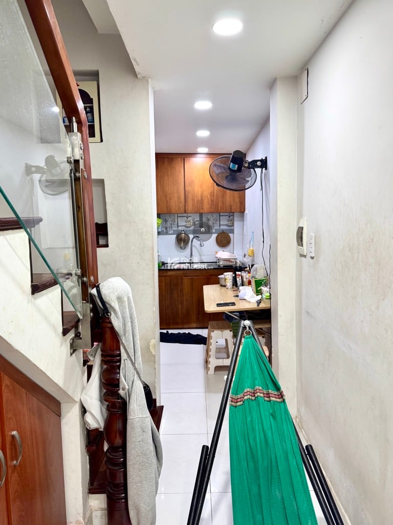 SÁT Q10, HẺM XE HƠI THIÊN PHƯỚC, TÂN BÌNH, 23M2 CÓ KC Ở NGAY. GIẢM 550TR CHỈ CÒN 3.3T 
