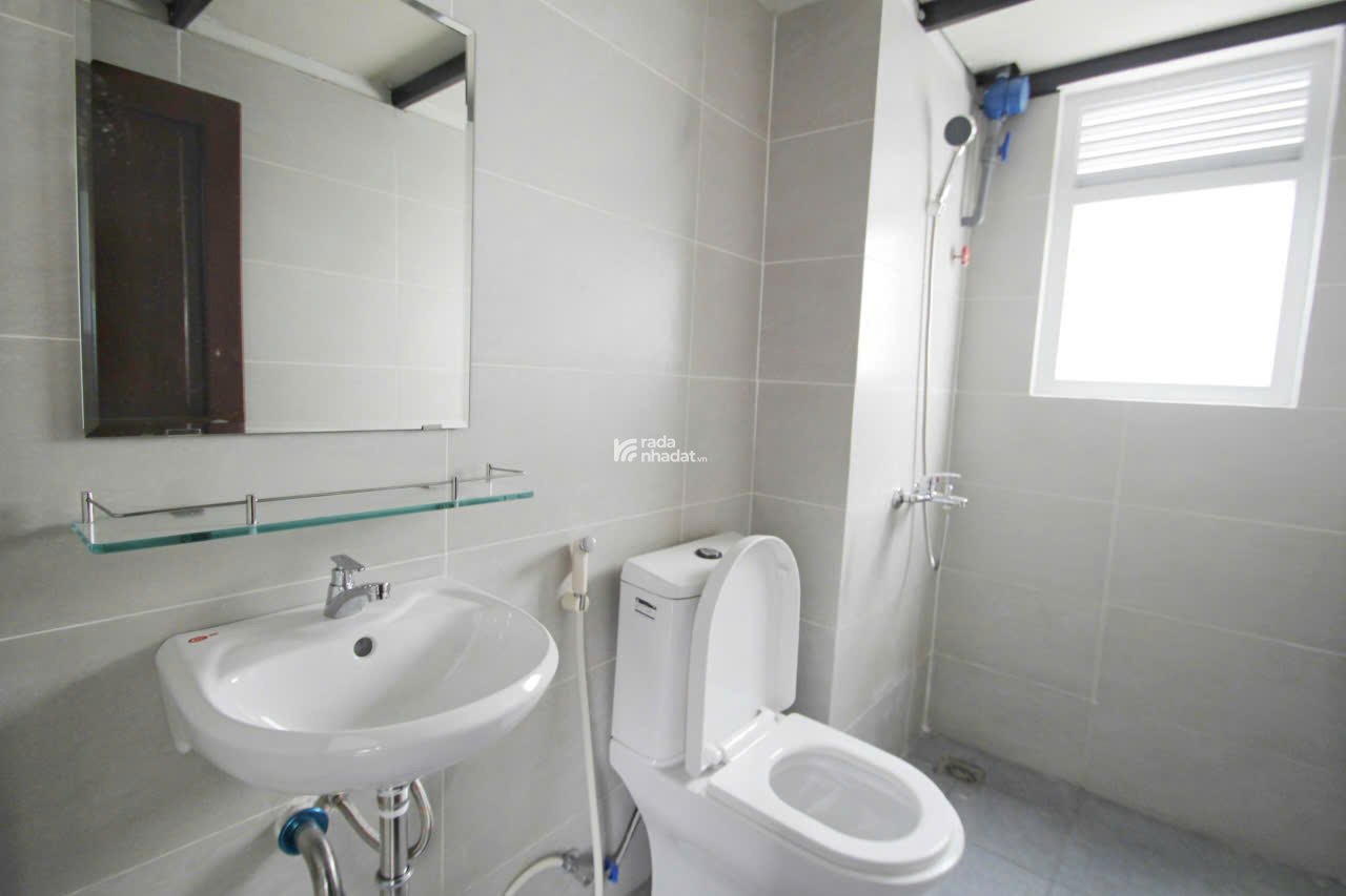 Cho thuê căn hộ quận 4, ban công thoáng, đầy đủ nội thất, gần ĐH Luật, Nguyễn Tất Thành 