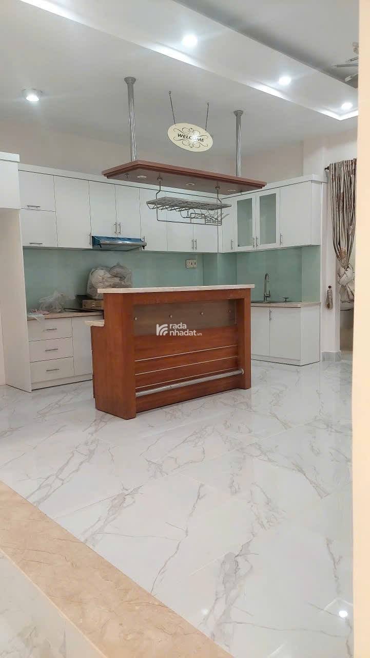 Bán nhà 616/38 Lê Đức Thọ P15 Gò Vấp, DT 8,5x15m, 1 trệt 4 lầu, ĐCT 30tr/th. Giá 13,5 tỷ