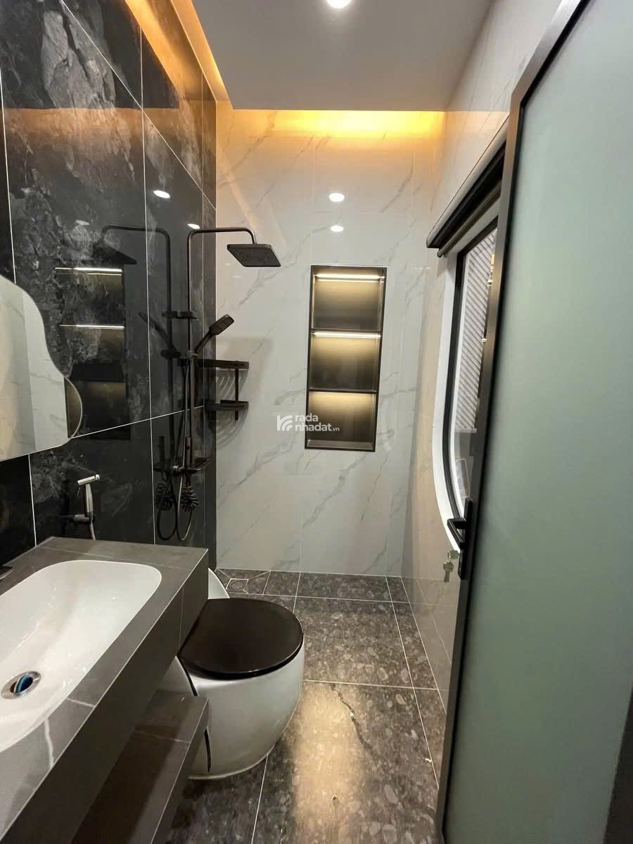 Chủ đi định cư BÁN GẤP NHÀ 4 tỷ 550 53.06m2 Đường Phạm Văn Chiêu  P14 Quận GV HCM