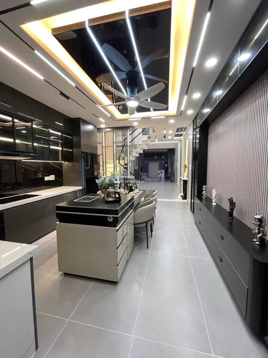 Chủ đi định cư BÁN GẤP NHÀ 4 tỷ 550 53.06m2 Đường Phạm Văn Chiêu  P14 Quận GV HCM