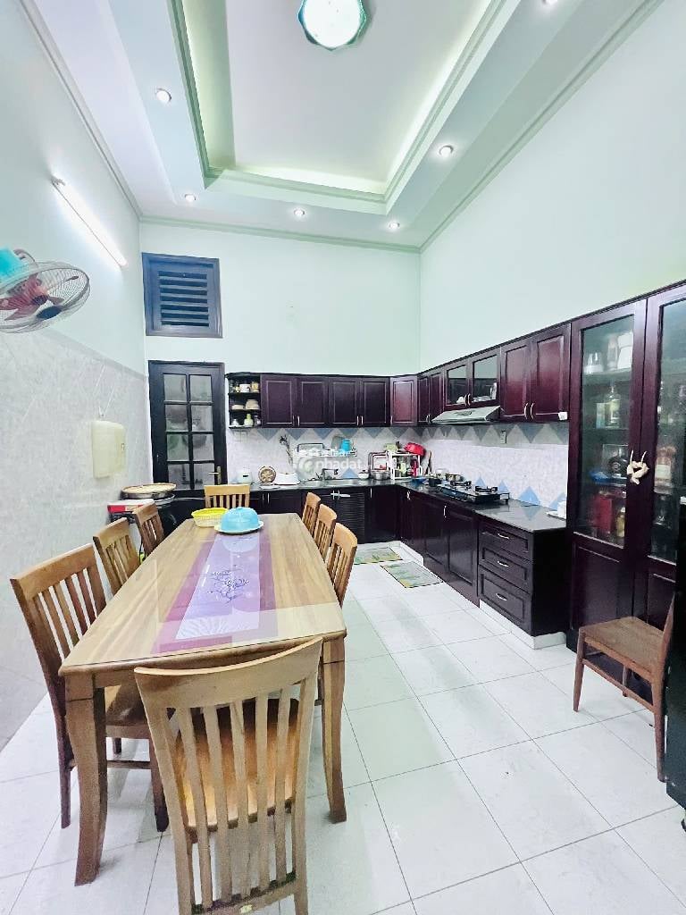 NGANG 8M- MẶT TIỀN KHU BÀN CỜ- ĐƯỜNG 13M - VỈA HÈ RỘNG- NHÀ KIÊN CỐ - 5 TẦNG