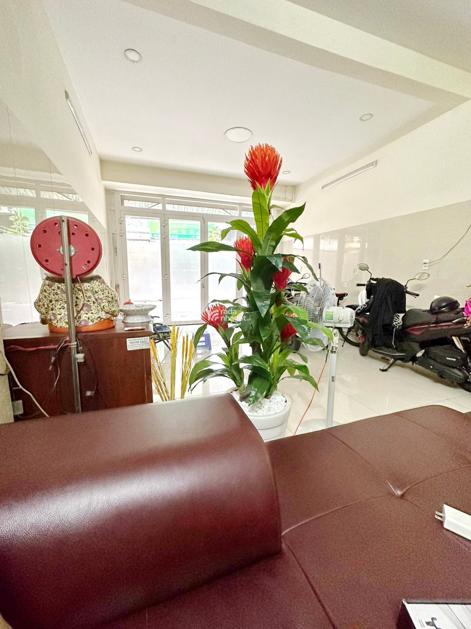 Bán nhà 4 lầu mặt tiền kinh doanh đường Bà Hạt Phường 9 Quận 10