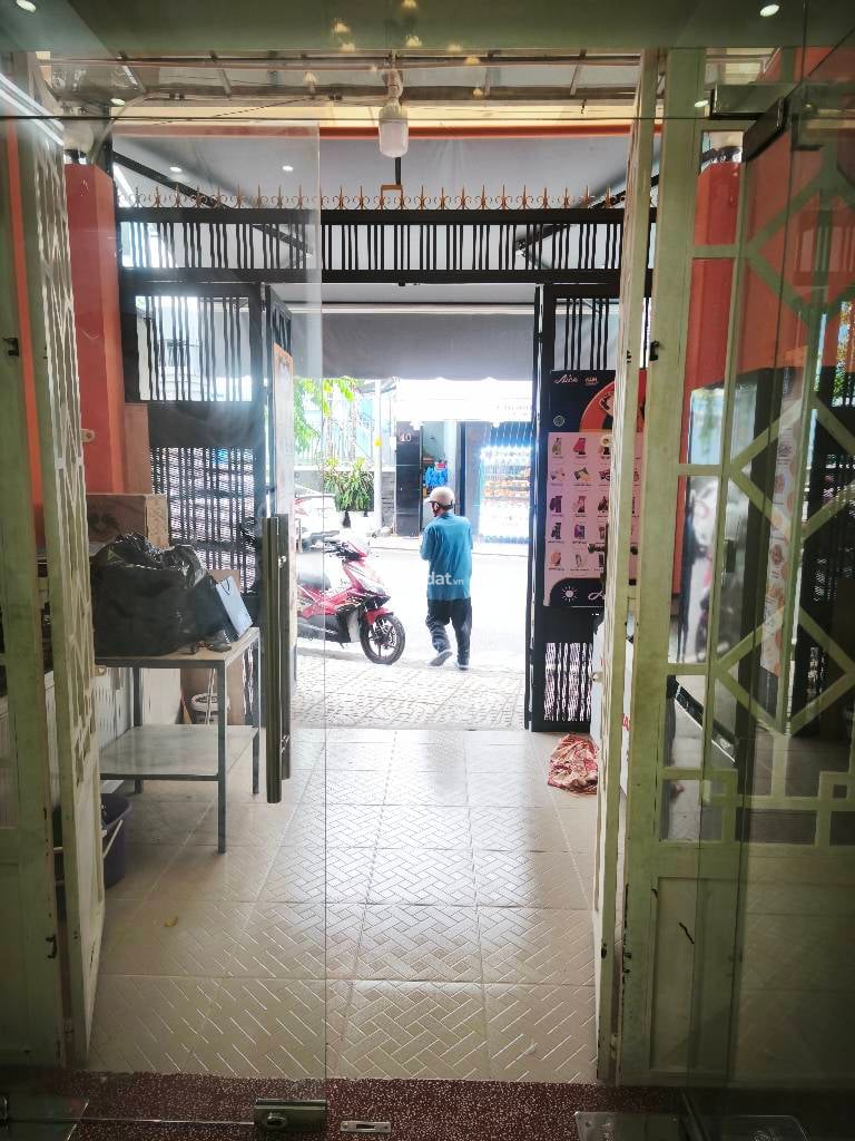 NHÀ 4 TẦNG BTCT, CỨNG CÁP - ĐỐI DIỆN TRƯỜNG HỌC, KINH DOANH ĐỈNH