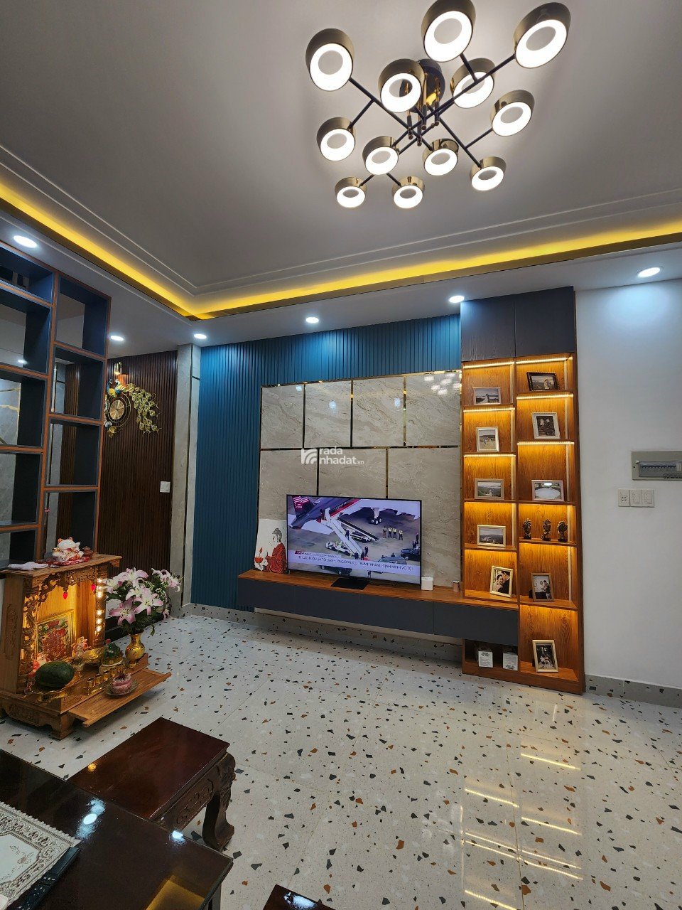 Chính chủ cần bán nhà mặt tiền hẻm. Hoa hồng 100trieu cho ae dv chạy tin
