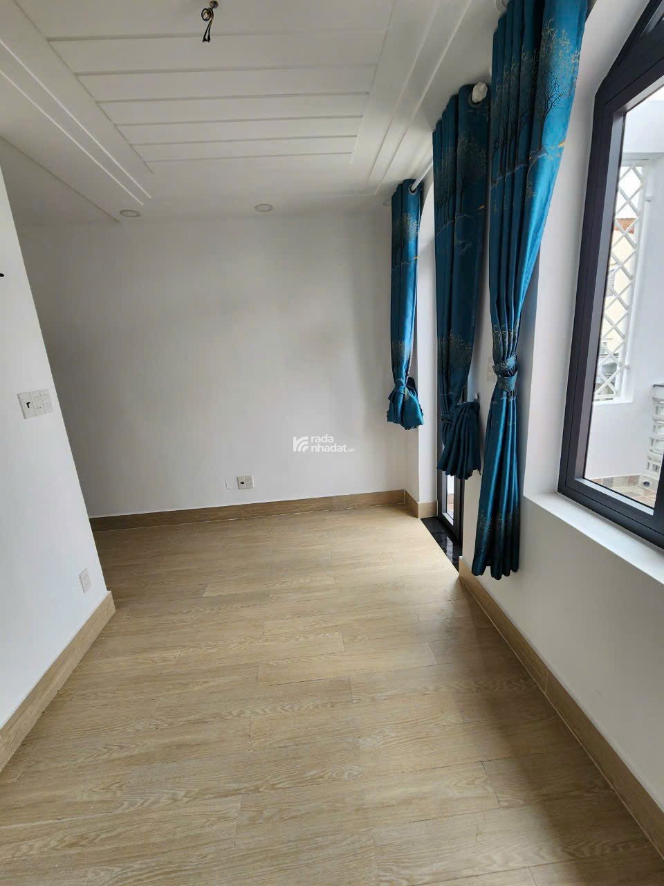 Chính chủ cần bán nhà mặt tiền hẻm. Hoa hồng 100trieu cho ae dv chạy tin