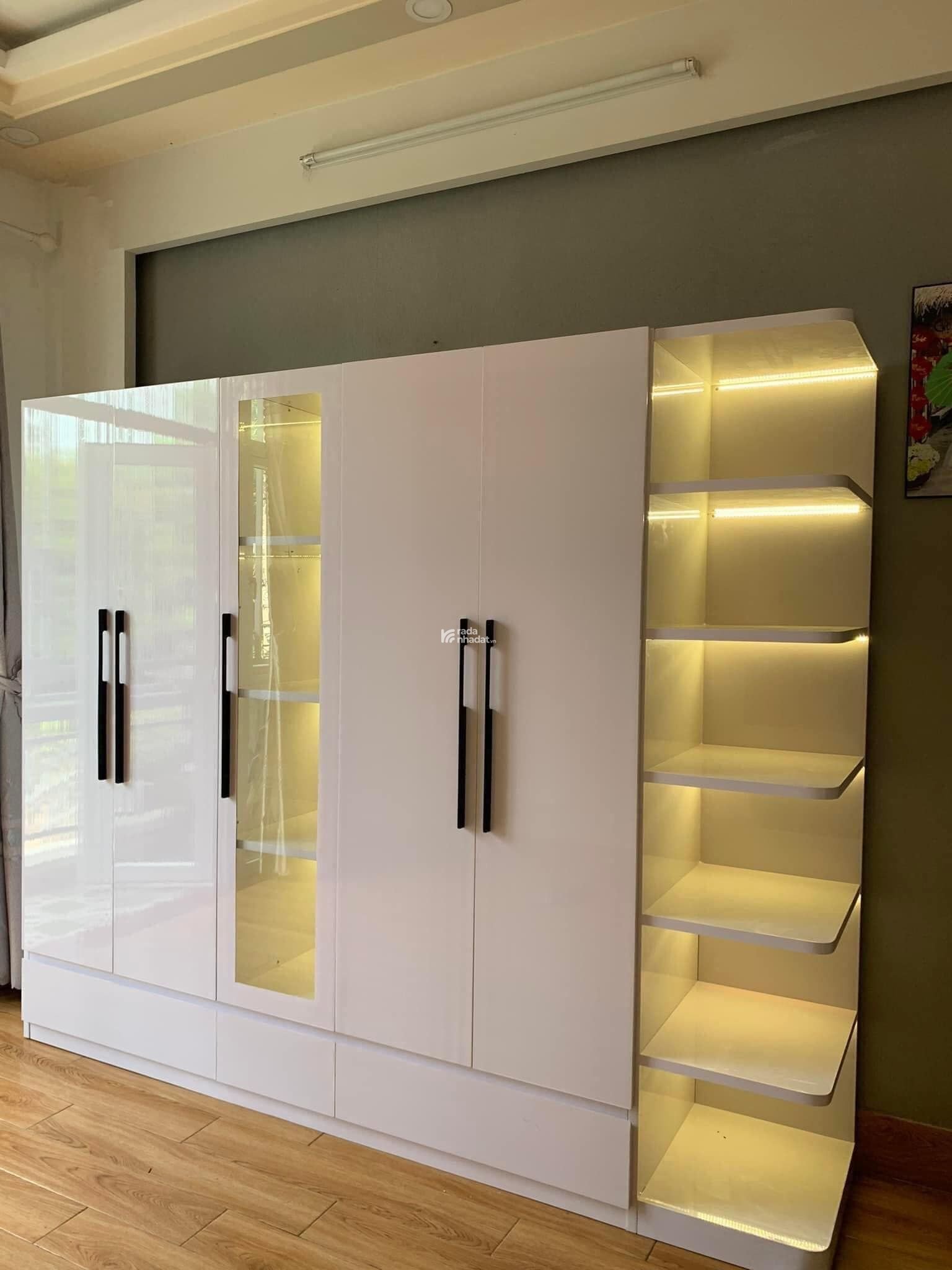 Chính chủ bán căn góc 3 pn 130m2 Thanh Xuân Complex, tầng đẹp, view thoáng, sổ đỏ. Giá 10 tỷ