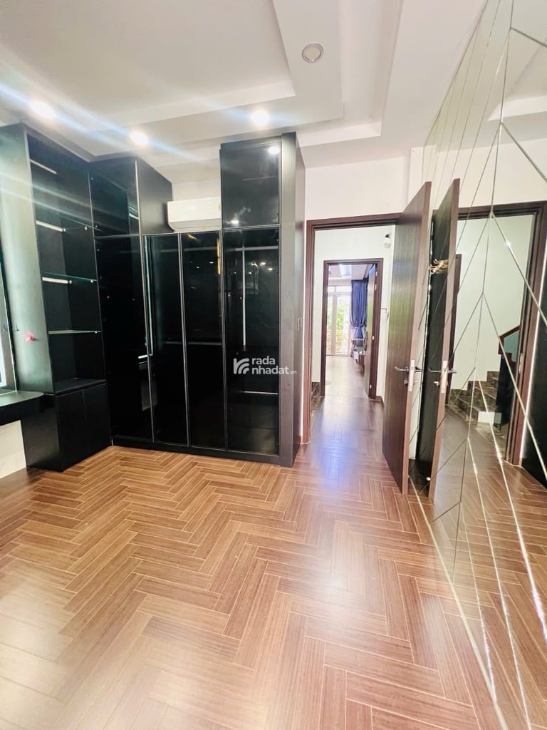 MẶT TIỀN KINH DOANH ĐỘC LẬP - TÂN PHÚ - ĐƯỜNG 12M LỀ 3M - 4 TẦNG - 60M2 (4x15) - NỘI THẤT CAO CẤP