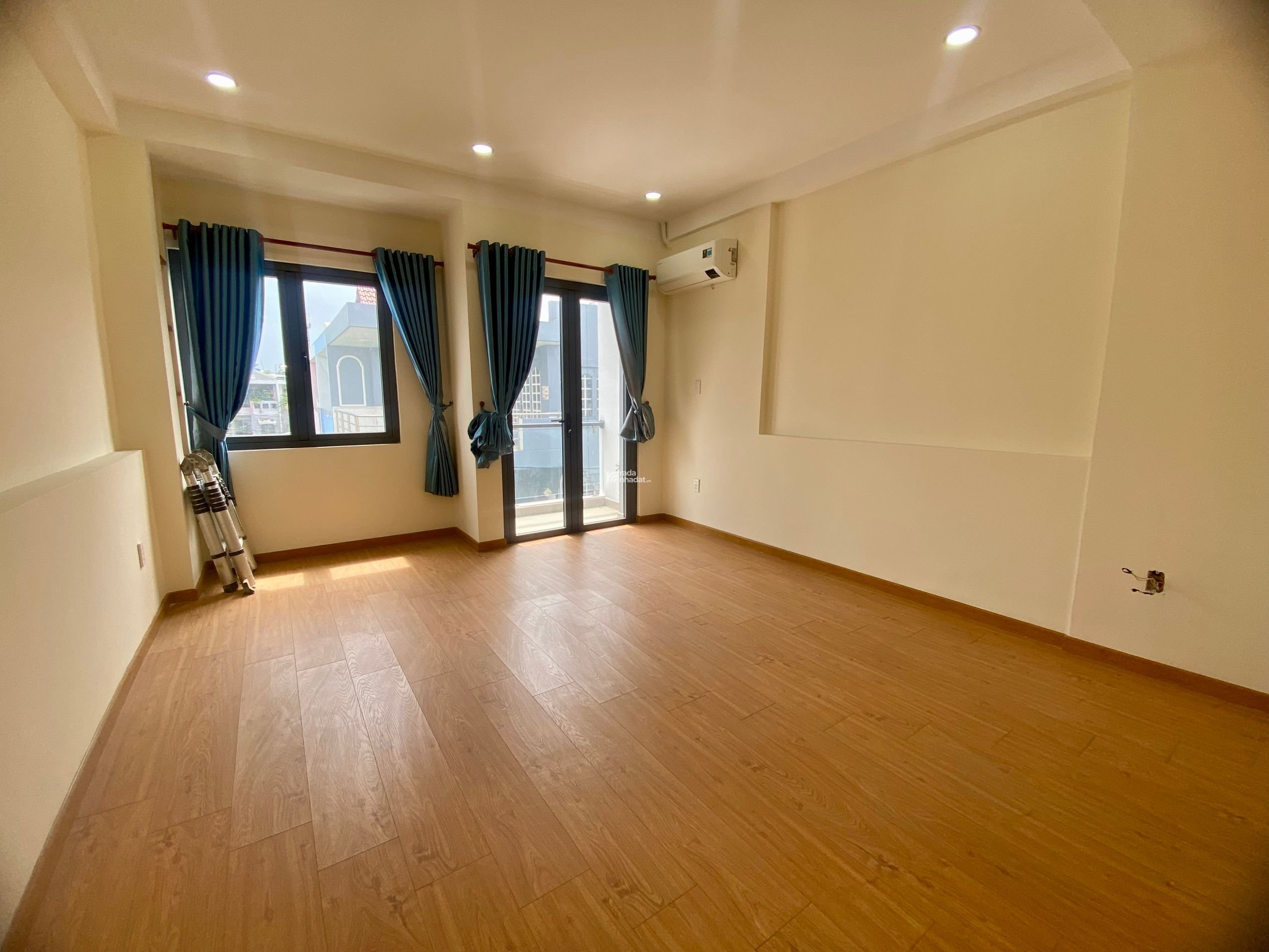 Nhà HXH 8m Trần Thái Tông, 50m2, 3 tầng, chỉ 7.6 tỷ TL, An ninh cao