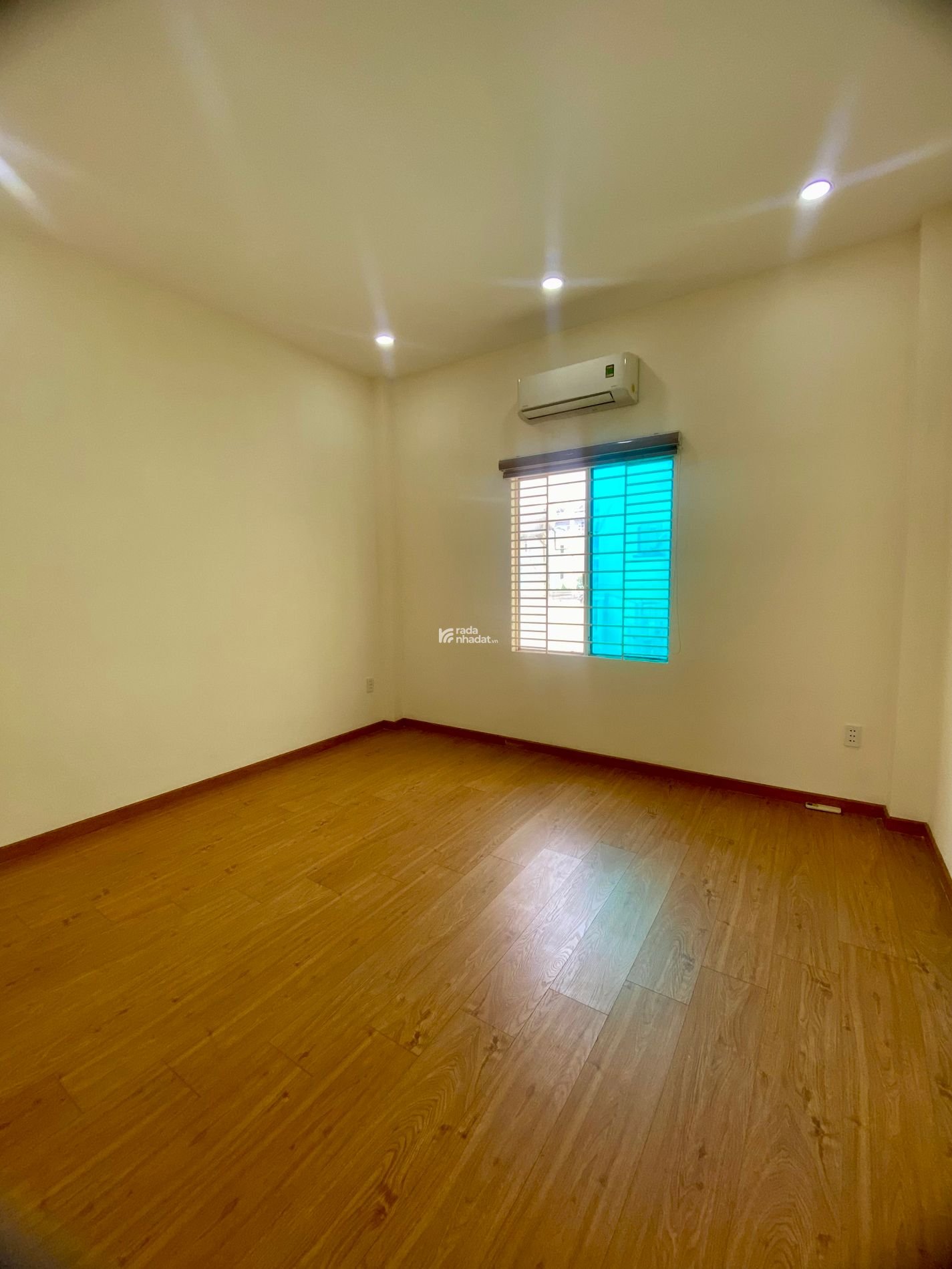 Nhà HXH 8m Trần Thái Tông, 50m2, 3 tầng, chỉ 7.6 tỷ TL, An ninh cao