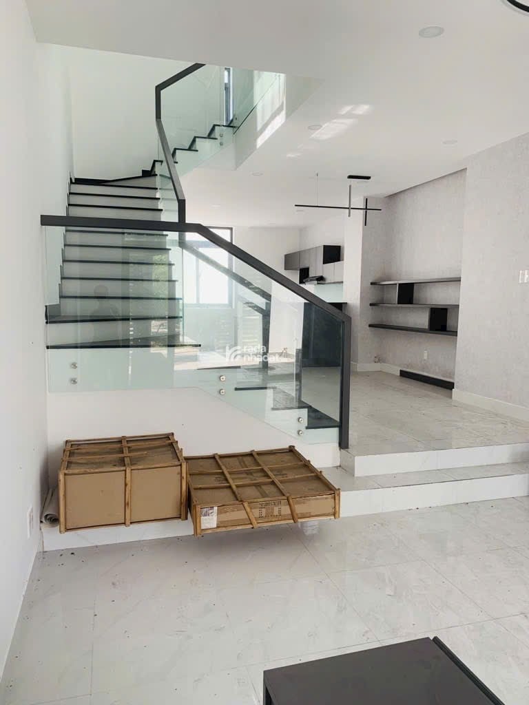 NHÀ MẶT TIỀN KHU PHÂN LÔ NGUYỄN VĂN LINH, Q8, 100M2, 5x20M, HƠN 8 TỶ