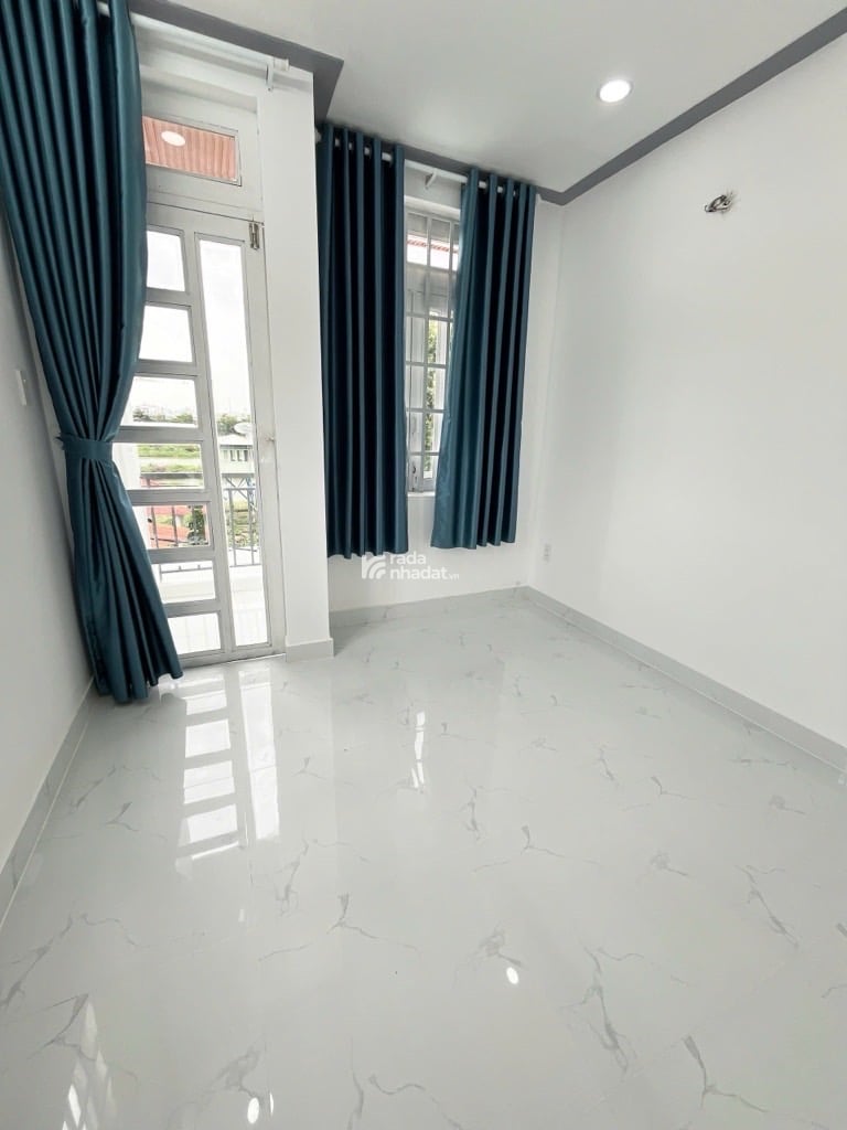 NHÀ ĐẸP GIÁ TỐT - NGAY NGÃ TƯ 4 XÃ - LÊ VĂN QUỚI - BÌNH LONG - 32M2 - 3 TẦNG MỚI ĐẸP - 3 PHÒNG NGỦ 