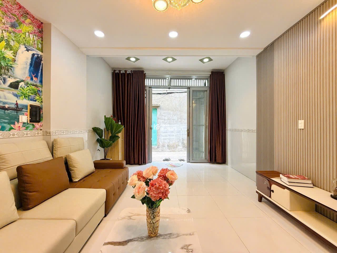 Bán nhà đẹp- 2 tầng- HXH đường Thống Nhất- DT 44m2- Giá hơn 4 tỷ