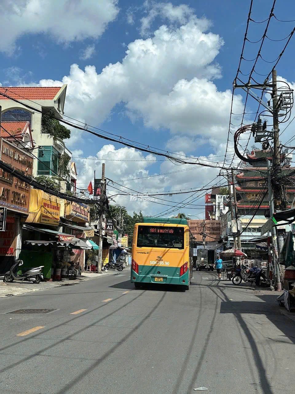 Bán nhà MTKD Nguyễn Oanh 133m2 ngang 5m C4 tiện xây mới gần chợ An Nhơn chỉ 21.5 tỷ
