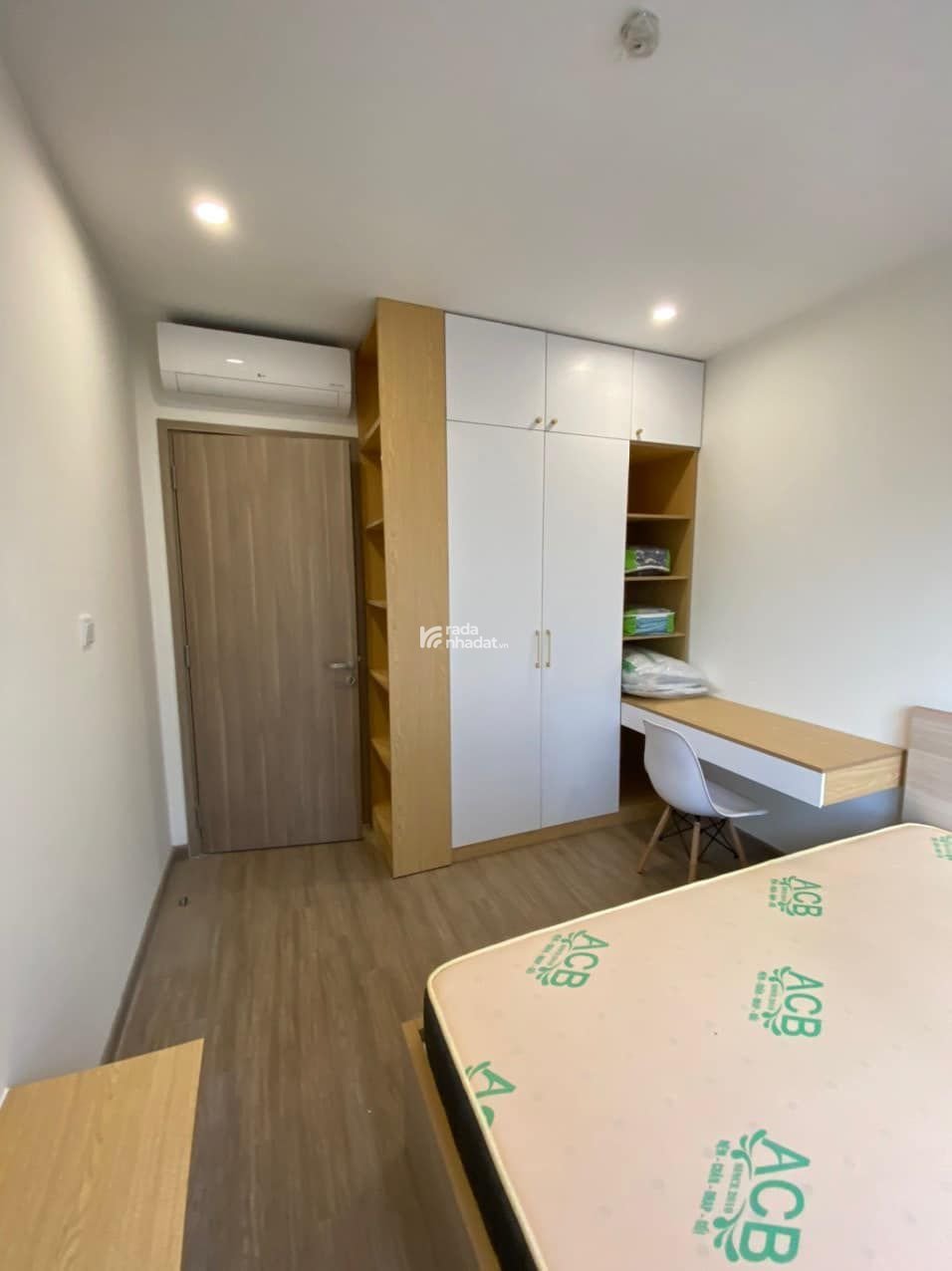 Nhượng căn 2 ngủ view hồ tầng cao 2508A toà H3 giá 6 tỉ bao thuế phí