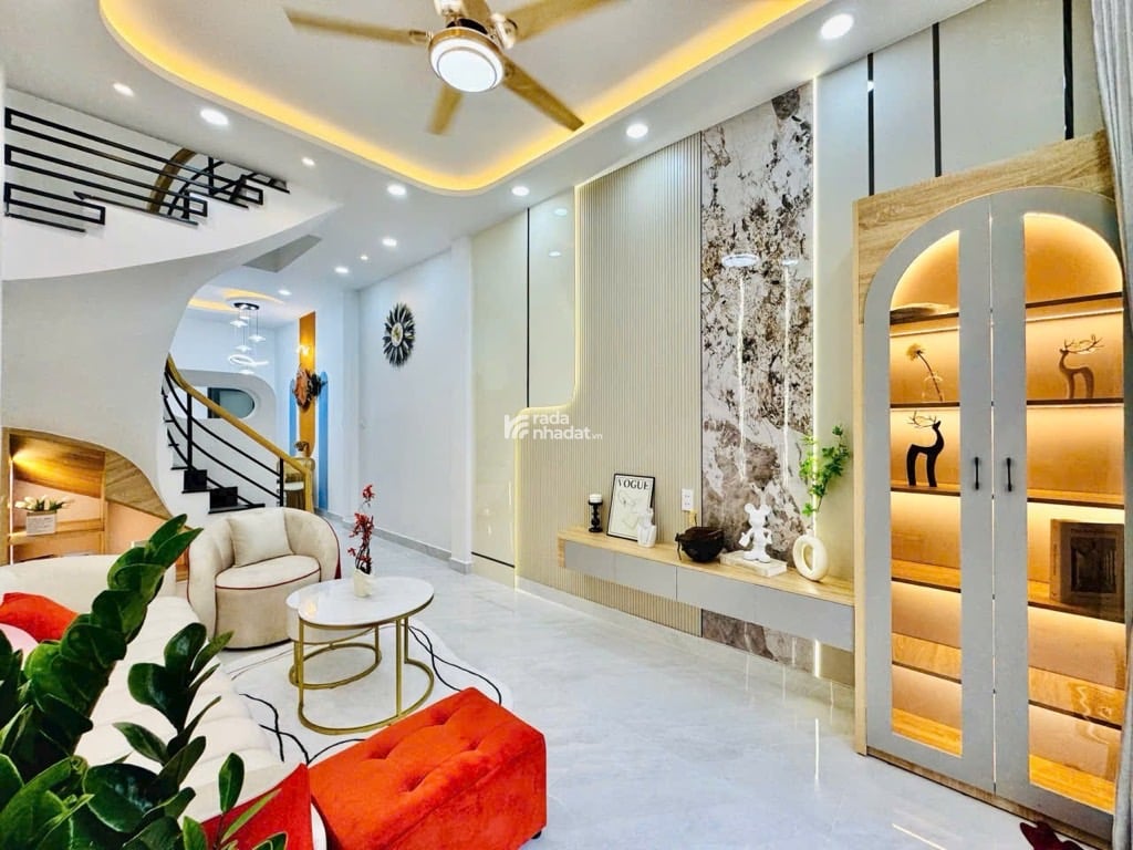 SIÊU RẺ VÀ ĐẸP. NGUYỄN THƯỢNG HIỀN, PHÚ NHUẬN, 4 TẦNG CÓ KC Ở NGAY. GIẢM 350TR CHỈ 6.4T TL