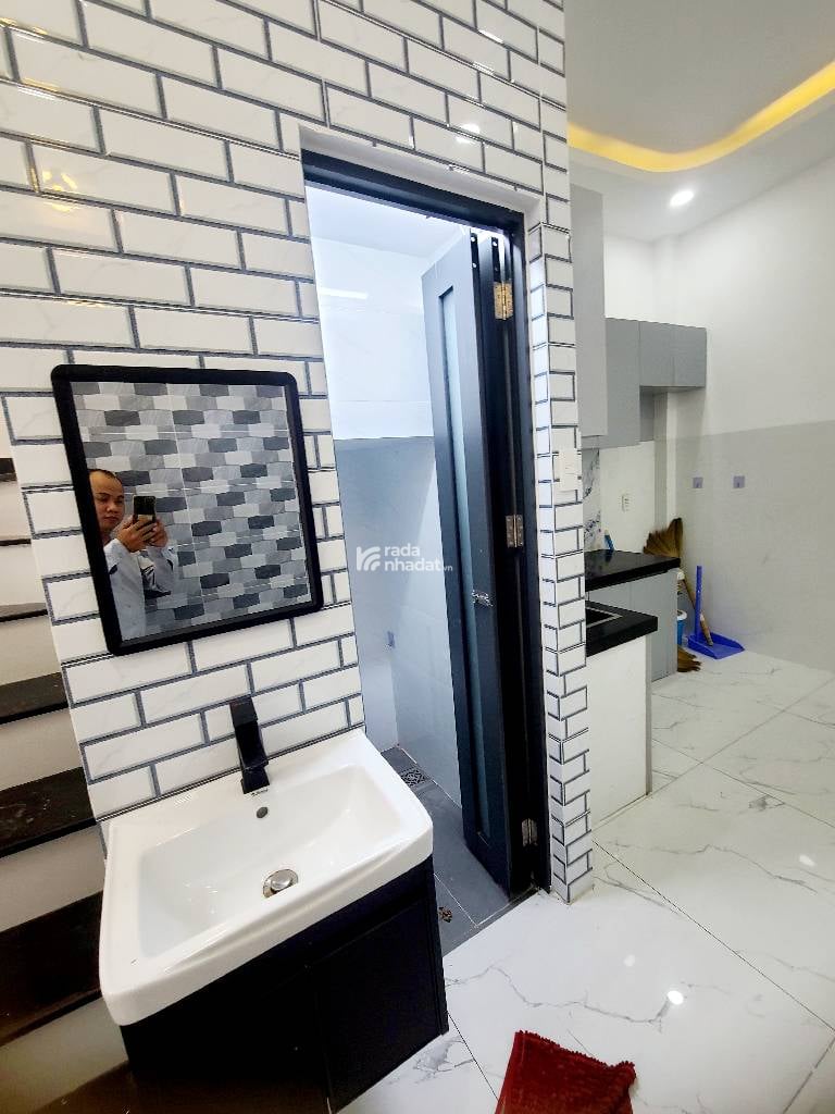 Bán Nhà 4PN 3WC 4 Tầng Âu Dương Lân Quận 8, SHR, Gần Cầu Chữ Y, Giá nhỉnh nhẹ 6 Tỷ