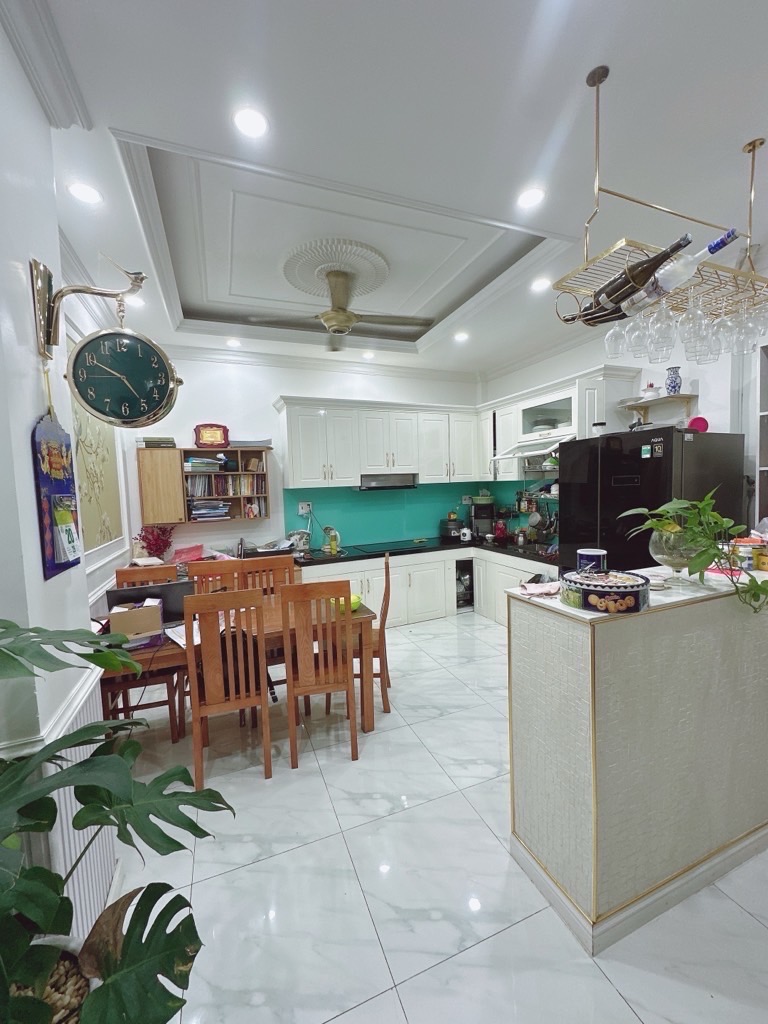 SIÊU PHẨM NHÀ ĐẸP - HẺM Ô TÔ - KHU VIP TÂN SƠN NHÌ- ĐI BỘ RA CHỢ - GẦN 3P RA AEON MALL - THPT TÂN B