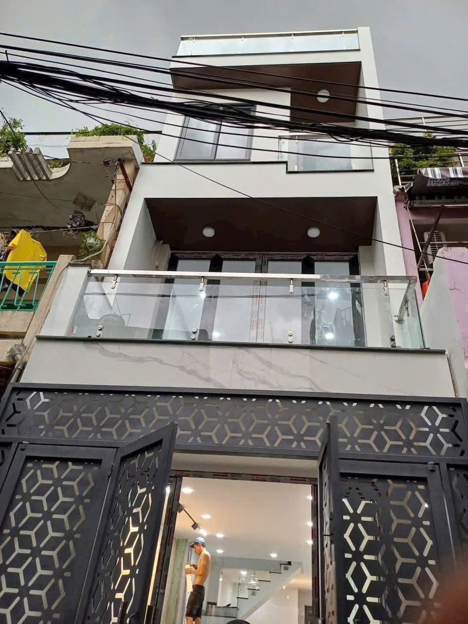 Nhượng gấp nhà đẹp ngay Lê Văn Sỹ Quận 3, 56m2, Đang có hợp đồng cho thuê 16tr/th, giá 3 tỷ 780 TL