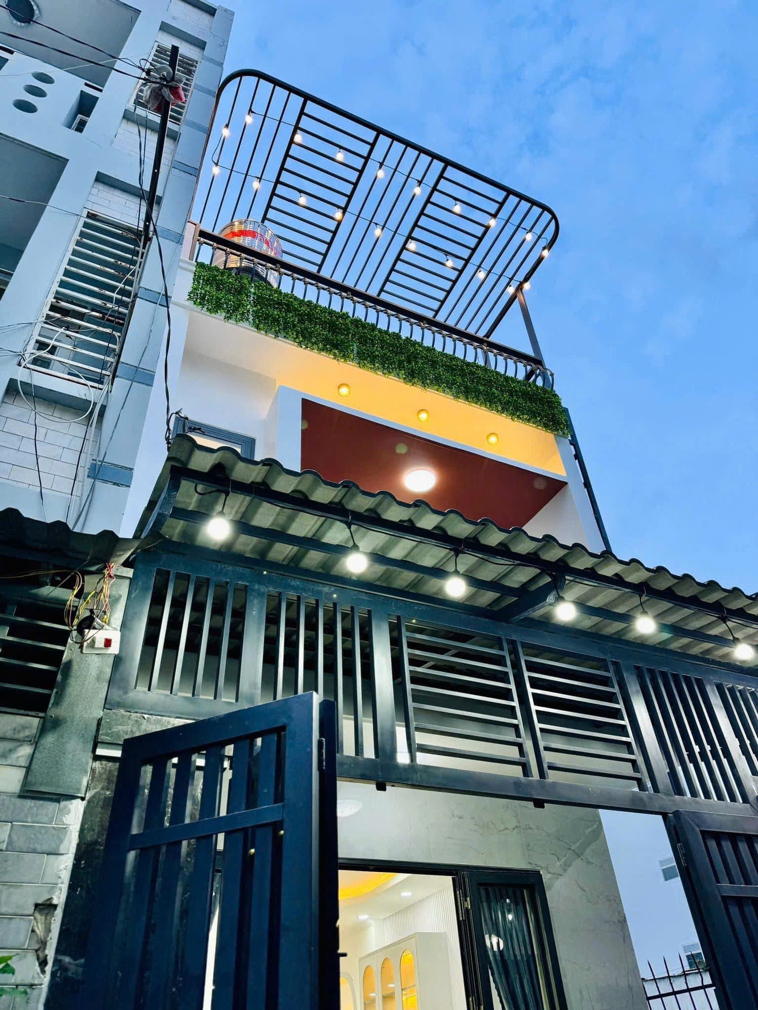 Sang Úc định cư! Bán nhà 57m2 đường Trần Não,Q2 giá 4tỷ150. Gần cầu Sài Gòn. Hẻm 8m. Sẵn sổ