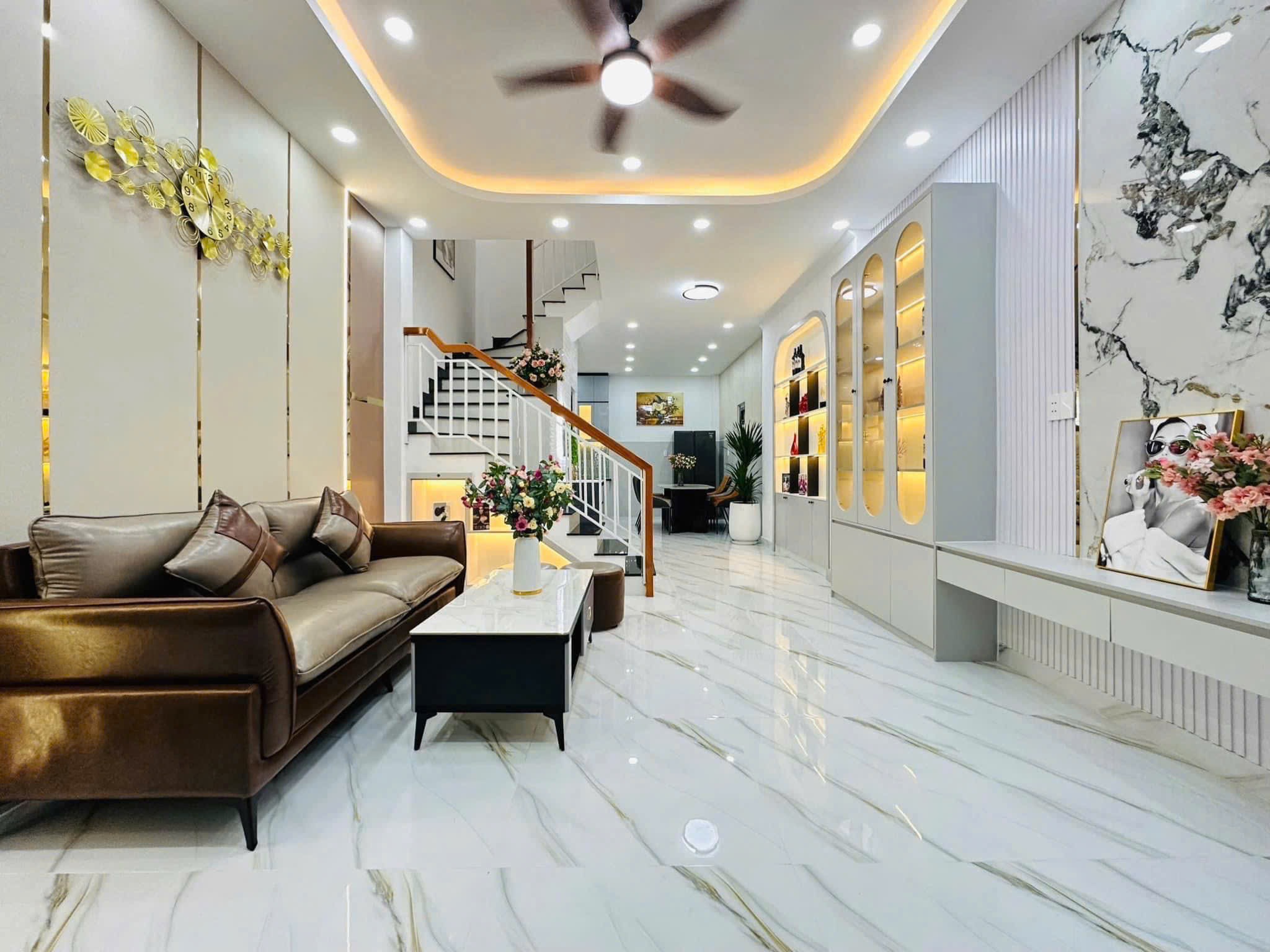 Sang Úc định cư! Bán nhà 57m2 đường Trần Não,Q2 giá 4tỷ150. Gần cầu Sài Gòn. Hẻm 8m. Sẵn sổ