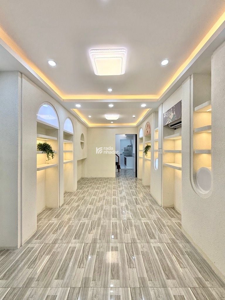 MẶT TIỀN KINH DOANH NGUYỄN TRỌNG TUYỂN PHÚ NHUẬN - 2 TẦNG - 51M2 - CHO THUÊ 30TR/THÁNG - 9 TỶ 950