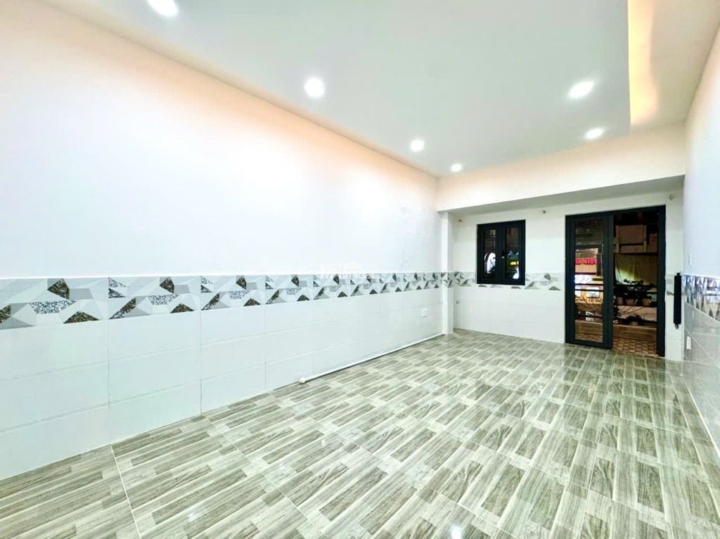 MẶT TIỀN KINH DOANH NGUYỄN TRỌNG TUYỂN PHÚ NHUẬN - 2 TẦNG - 51M2 - CHO THUÊ 30TR/THÁNG - 9 TỶ 950