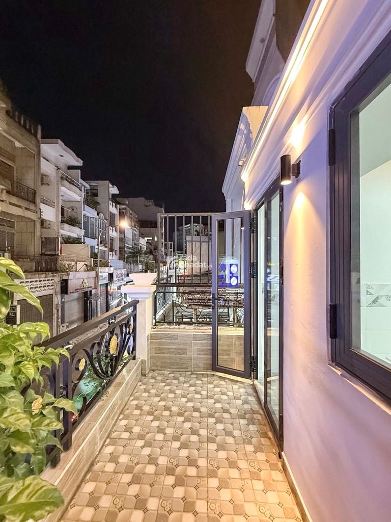 MẶT TIỀN KINH DOANH NGUYỄN TRỌNG TUYỂN PHÚ NHUẬN - 2 TẦNG - 51M2 - CHO THUÊ 30TR/THÁNG - 9 TỶ 950