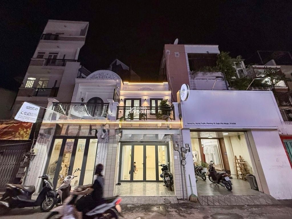 MẶT TIỀN KINH DOANH NGUYỄN TRỌNG TUYỂN PHÚ NHUẬN - 2 TẦNG - 51M2 - CHO THUÊ 30TR/THÁNG - 9 TỶ 950