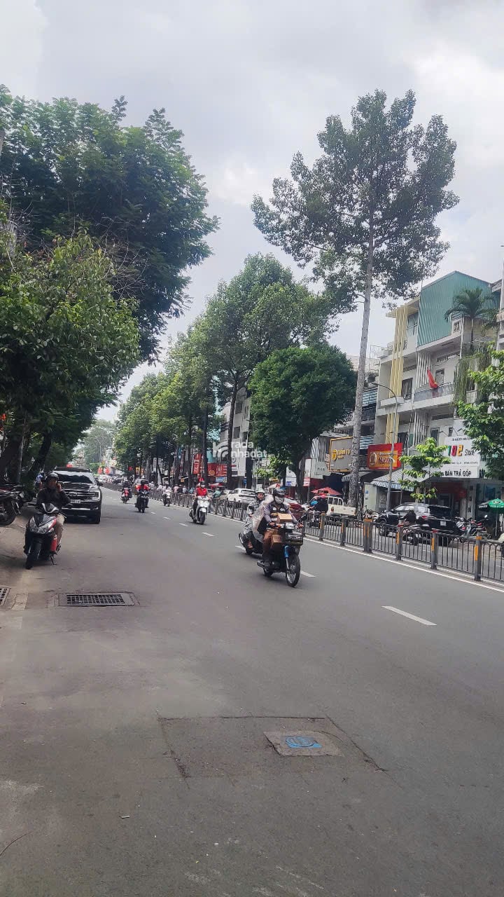 Bán Nhà Mặt Tiền 3 tháng 2 DT(4x25m) 2 mặt tiền trước sau lề đường 10m Giá 39Tỷ