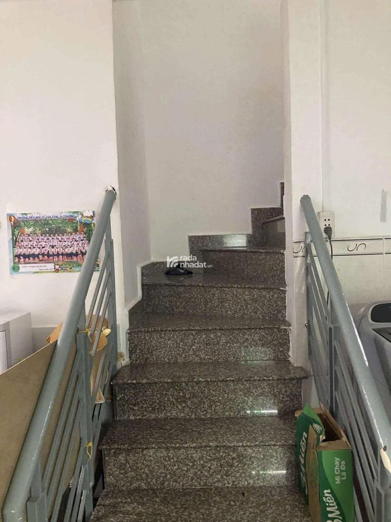 Bán nhà hẻm xe hơi,2 tầng đúc bê tông,nở hậu,2pn,giá chỉ 4 tỷ xxx