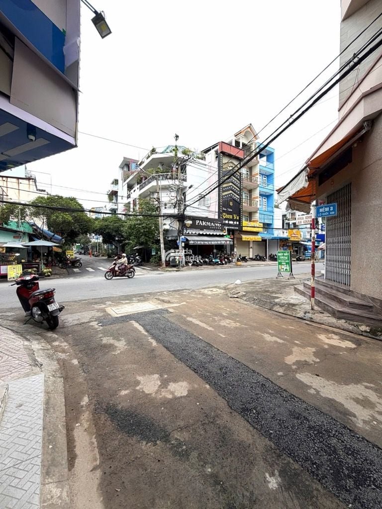 BÁN NHÀ VĂN CAO, TÂN PHÚ, SÁT MẶT TIỀN