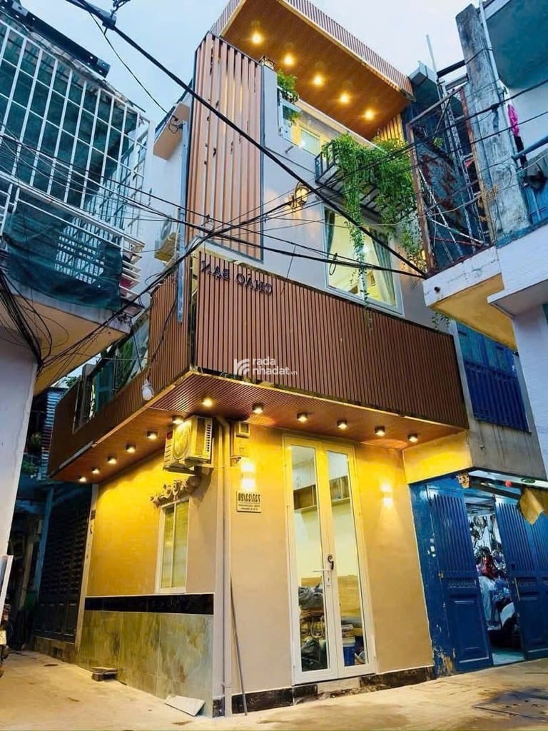 HẺM XE HƠI SÁT NHÀ, LẠC LONG QUÂN, TÂN BÌNH, 48M2 CÓ KC Ở NGAY. GIẢM 350TR CHỈ CÒN 2.6T TL 