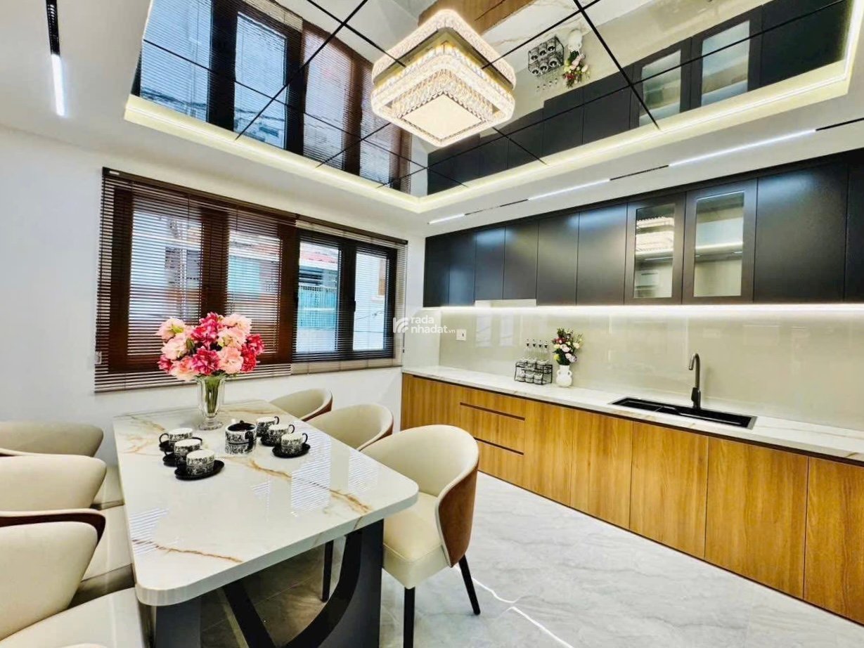 Bán gấp nhà sổ hồng riêng Hoàng Hoa Thám P6 Q Bình Thạnh 2tỷ530 ,49,5 m2 ,3 PN,4WC đầy đủ nội thất 