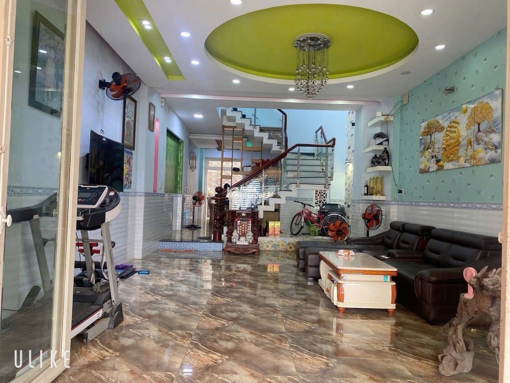 NHÀ HẺM MÀ TO HƠN CẢ MẶT TIỀN NGANG 5 HIẾM CÓ - 111 M2