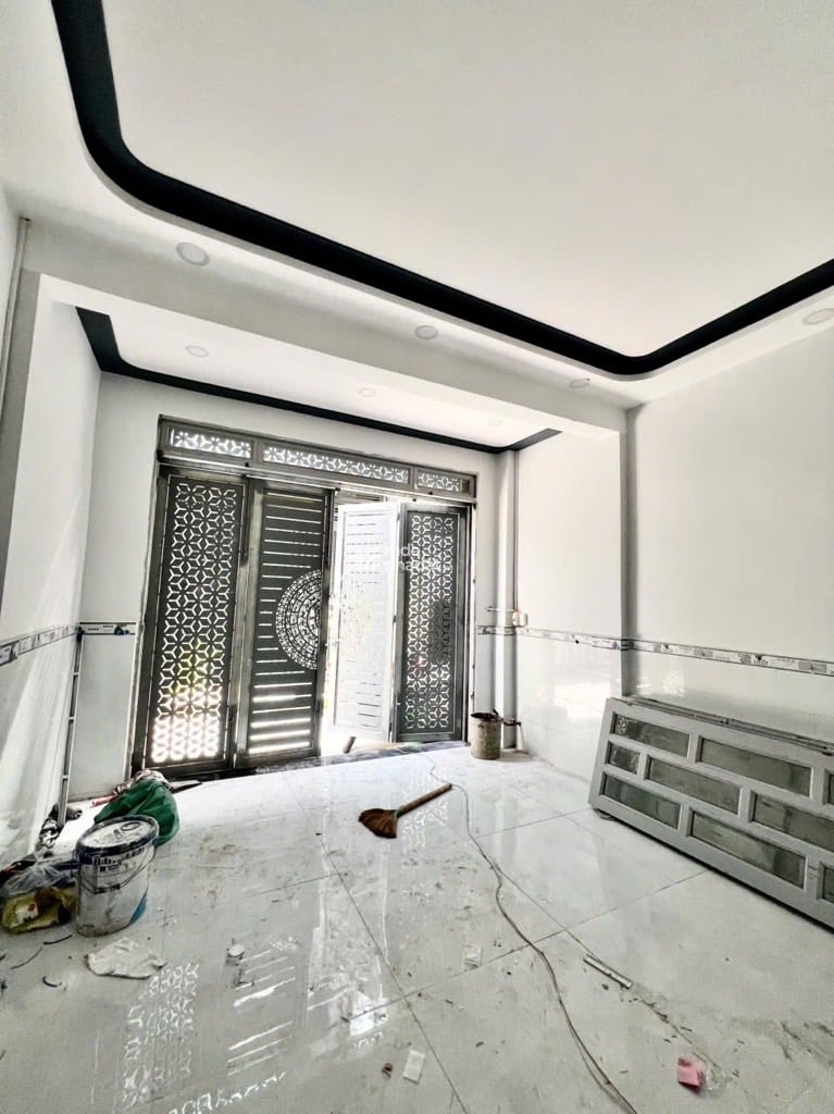 Nhà mới 2 tầng,  Lê Văn Quới- sát ngã tư 4 xã