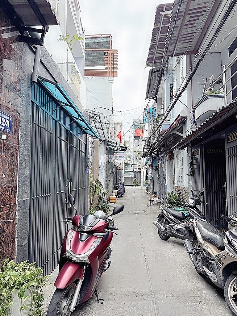 Bán nhà gần lê văn qưới mã lò bình hưng hoà