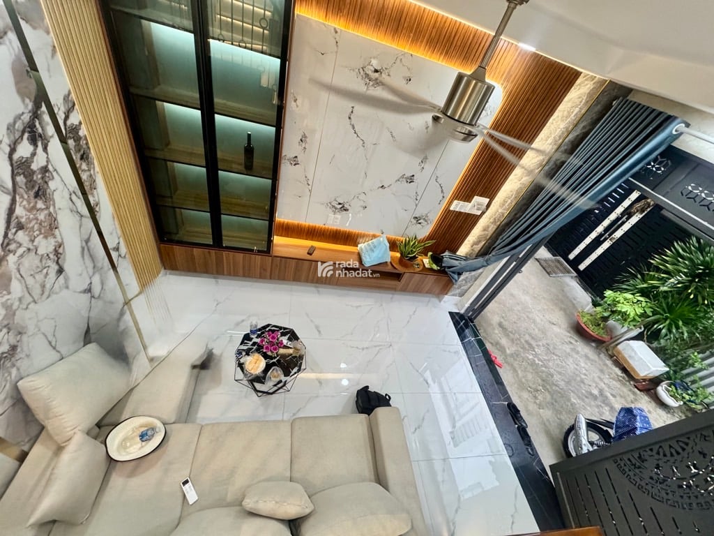 nhà chính chủ cần bán gấp, quang trung