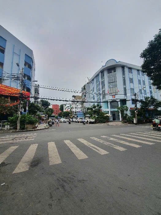 MTKD gần chợ NGUYỄN TRI PHƯƠNG Q.10 ngang 4,5 dài 13 NHỈNH 10 TOI 