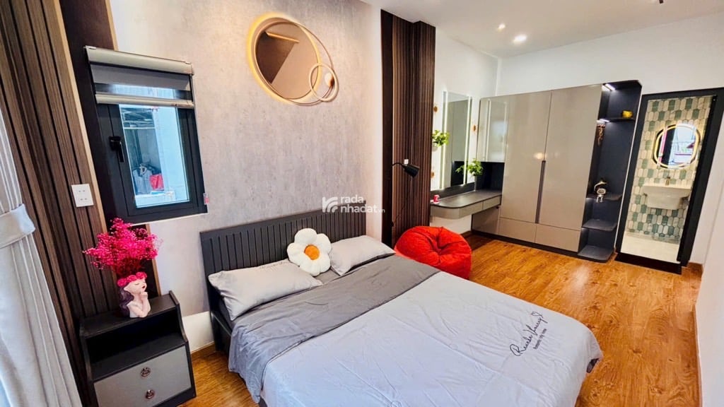 KHU PHAN XÍCH LONG, PHAN TÂY HỒ, 50M2 CÓ KC Ở NGAY. GIẢM 350TR CHỈ 5.79T TL 