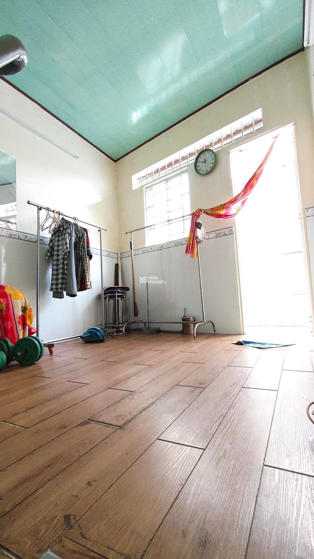 BÁN NHÀ BÀ HOM 20M2 2.6 TỶ THU 6 TRIỆU/THÁNG SÁT MẶT TIỀN HẺM XE TẢI THÔNG