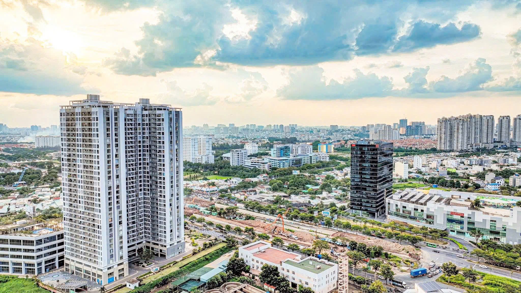 Bán nhanh căn 2PN 65m2 thô Lavida Plus, giá tốt, view sông  PMH