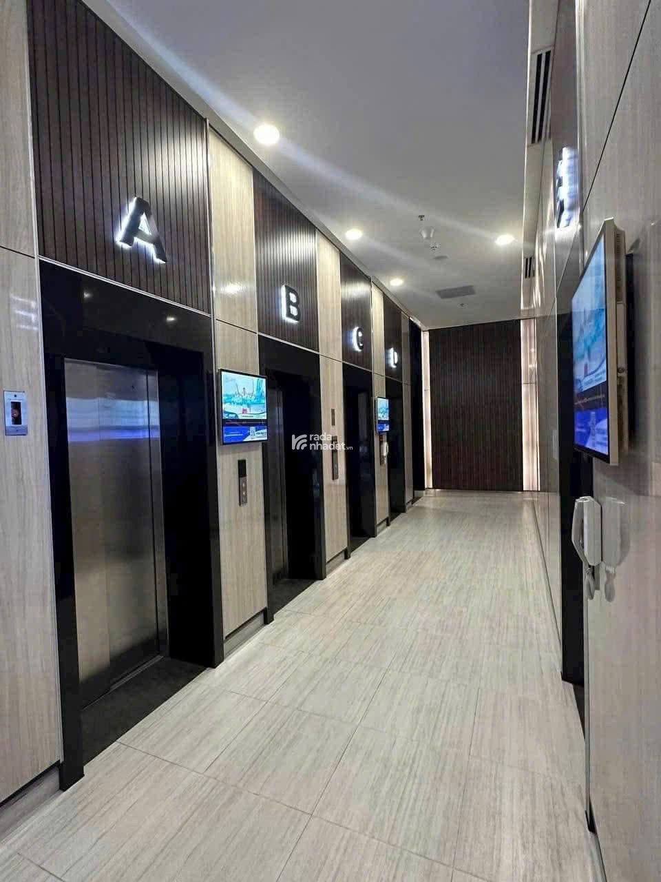 Bán nhanh căn 2PN 65m2 thô Lavida Plus, giá tốt, view sông  PMH