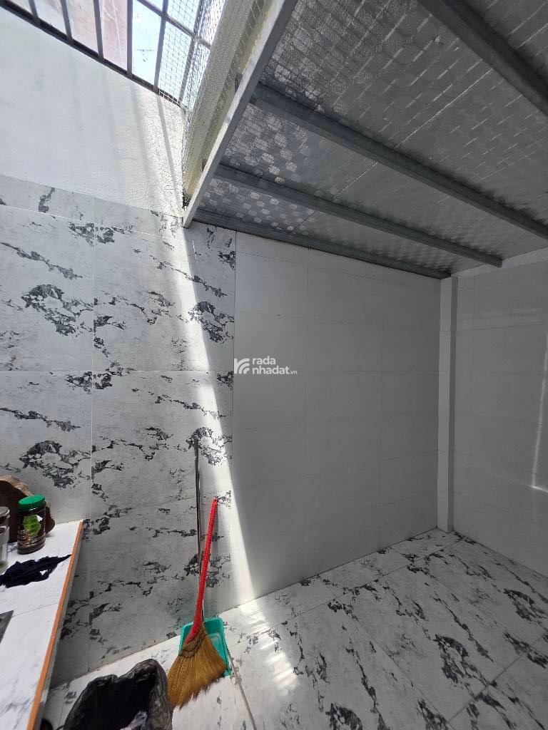 BÁN NHÀ LÊ VĂN QUỚI BÌNH TÂN 80M2 4 TẦNG 8PN 8.X TỶ CÓ THANG MÁY SÁT MẶT TIỀN