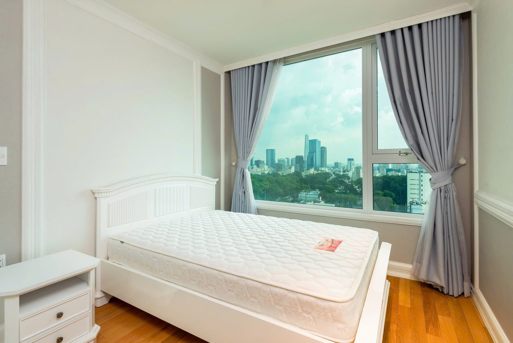 Cho thuê căn hộ Leman Luxury Q3 , 117 nguyễn đình chiểu, 2pn 2wc