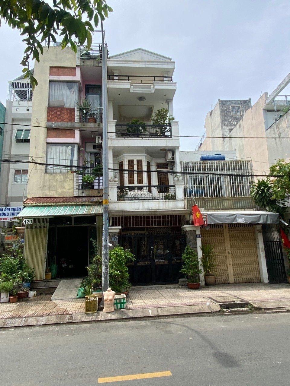 CHỈ 10,7 TỶ. 4x 15,3M NHÀ 4 TẦNG MẶT TIỀN KINH DOANH NGUYỄN NGỌC NHẬT, Q. TÂN PHÚ .
