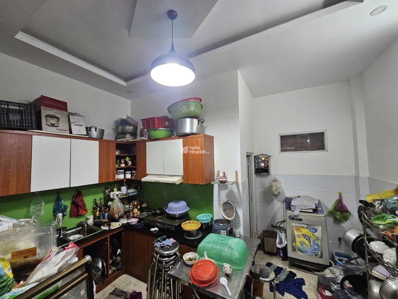Bán nhà 3 tầng Q9 - Chỉ 5.2 tỷ - Cạnh Vinhomes - Đường xe hơi tránh. 
