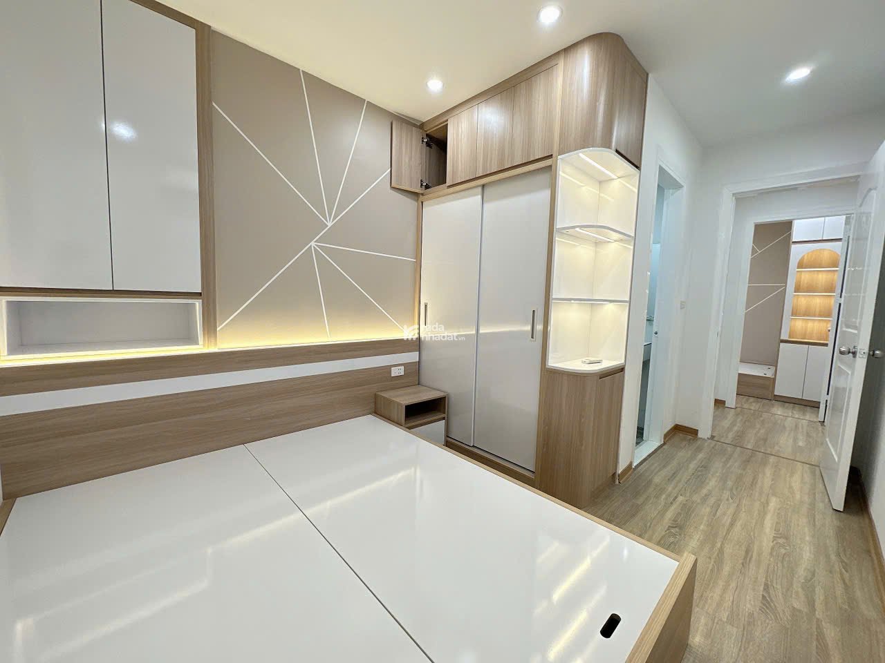 Bán căn 56m HH1C Linh Đàm, Hoàng Mai, Hà Nội tầng trung view hồ tuyệt đẹp giá 2.9 tỉ