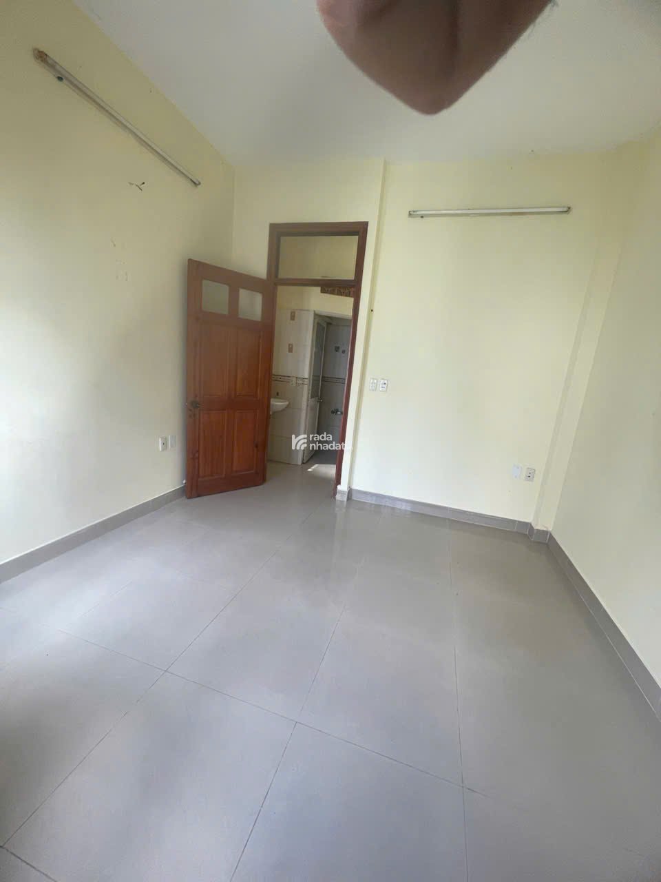 BÁN NHÀ THÀNH THÁI, QUẬN 10, HXH, NHỈNH 6 TỶ